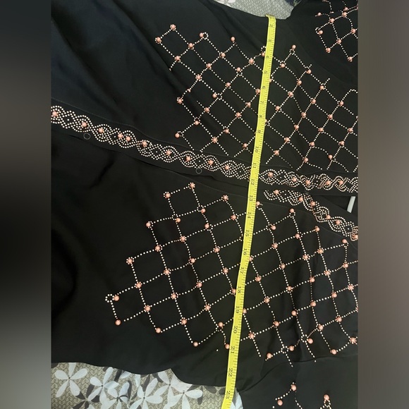 Diamond Black Open Abaya - Picture 6 of 9